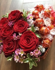 Half dozen Rose and Chocolate Heart Hatbox